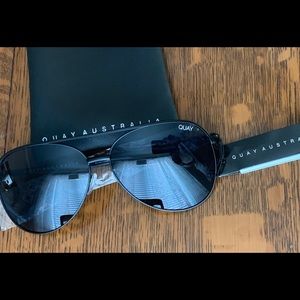 Oversized aviators: Quay Vivienne 👙🕶🌞